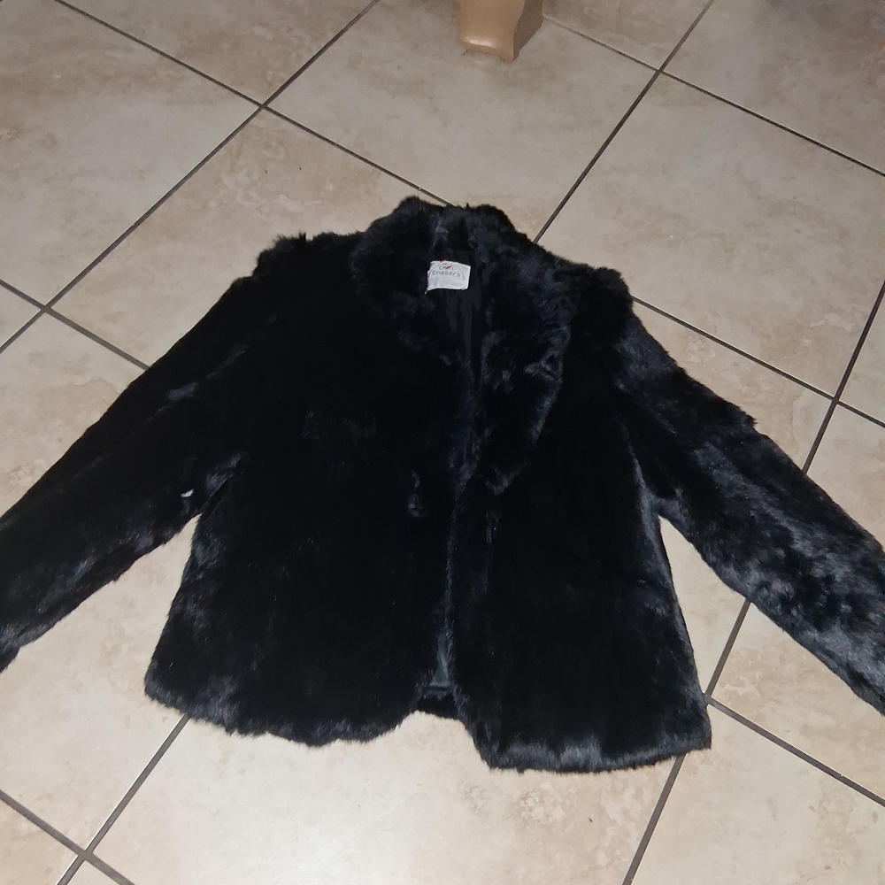 CHILL CHASERS Elegant Black Faux Fur Jacket M